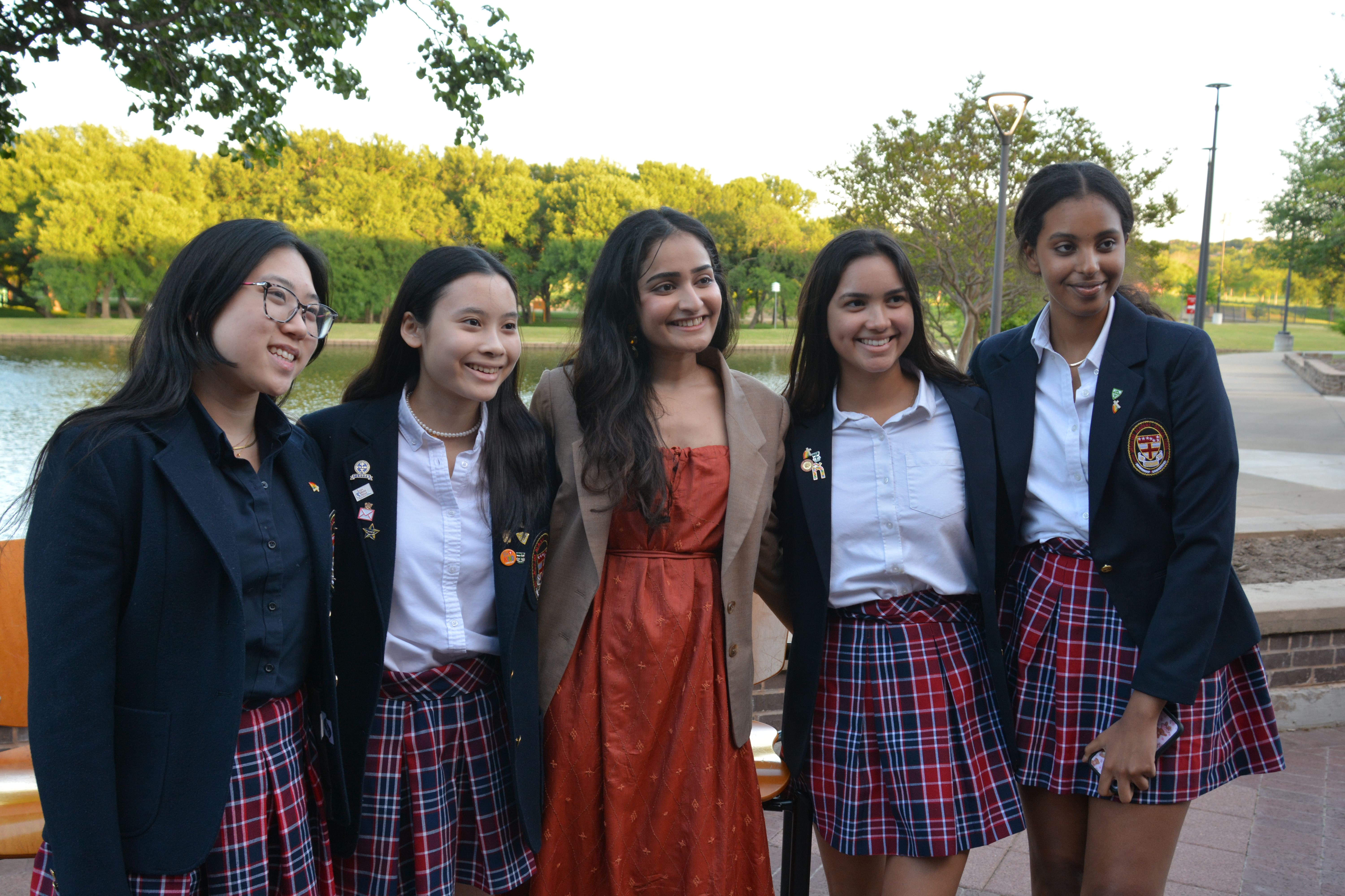 GYL Students gather with speaker, activist, entrepreneur Niha Elety.